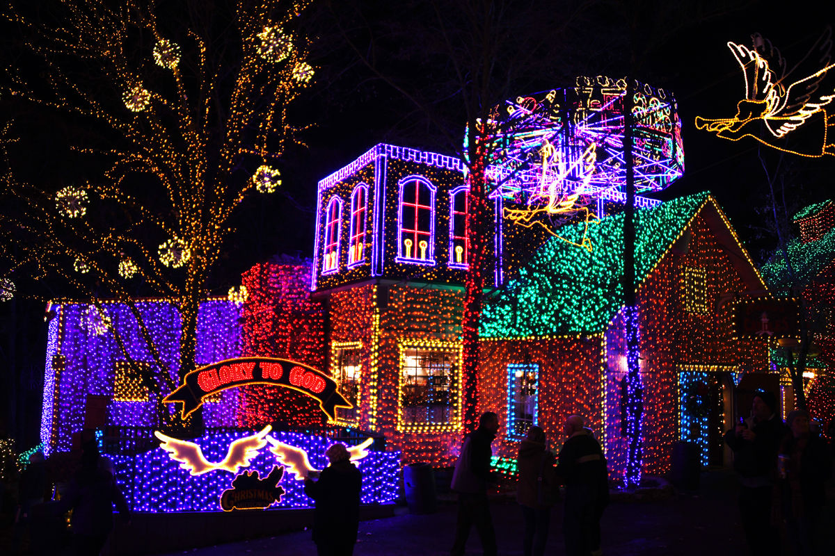 148 Silver Dollar City said 6.5 million lights!.jpg